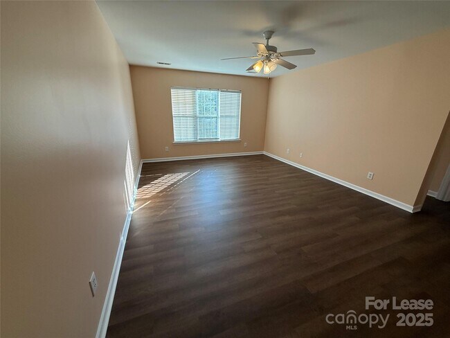 Building Photo - 11042 Woods Corner Ct