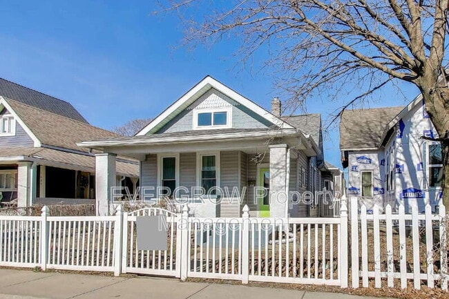 Building Photo - 1140 Hoyt Ave