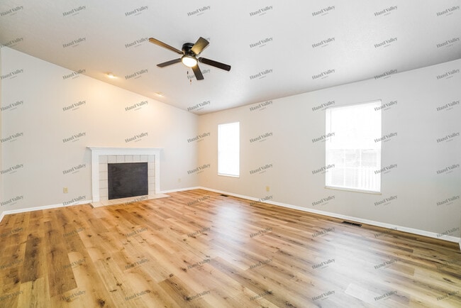 Building Photo - 1528 Berkhard Dr