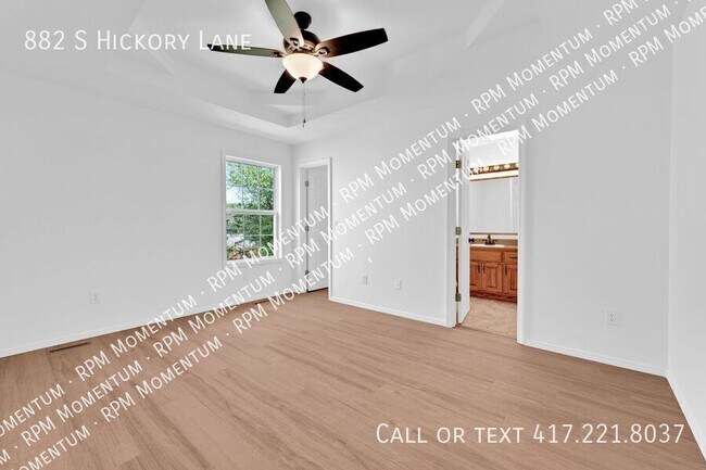 Building Photo - 882 S Hickory Ln