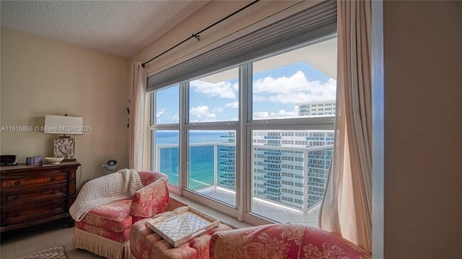 Building Photo - 3500 Galt Ocean Dr