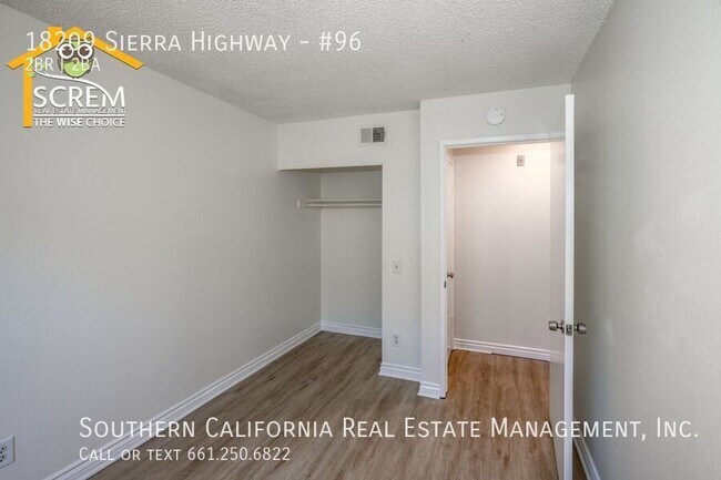 Building Photo - 18209 Sierra Hwy