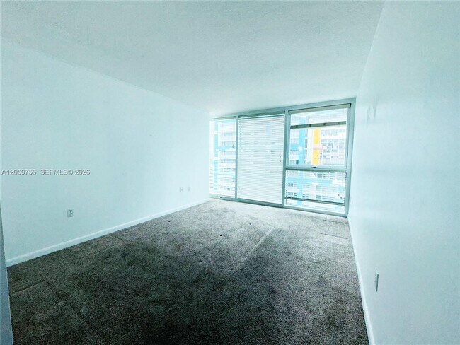 Building Photo - 2101 Brickell Ave