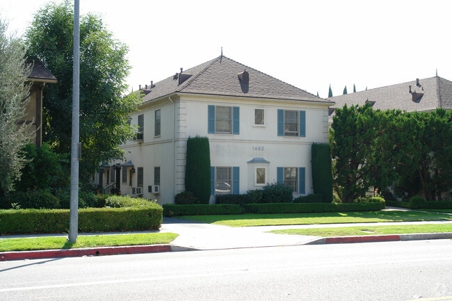 Building Photo - 1458 E Wilson Ave
