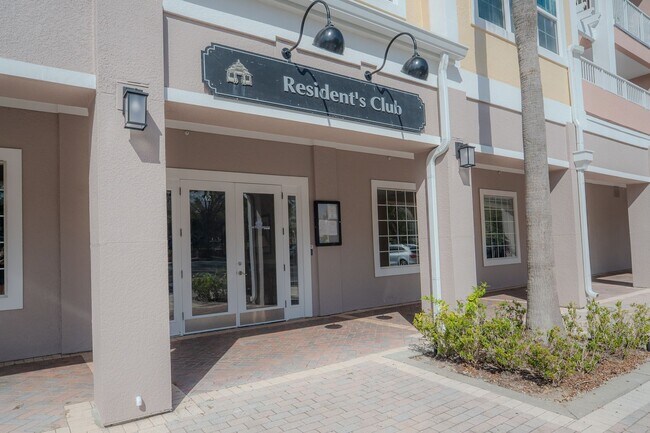 Building Photo - 3/2~Soho St ~ Resort Style Living!!!