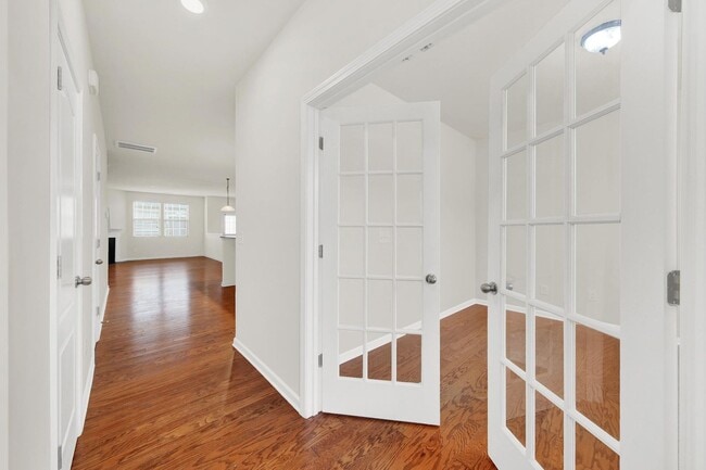 Building Photo - Beautiful Townhome in Indian Land