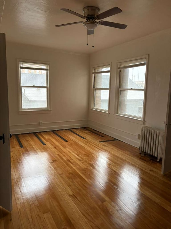 Building Photo - 318 S Kingsley Dr