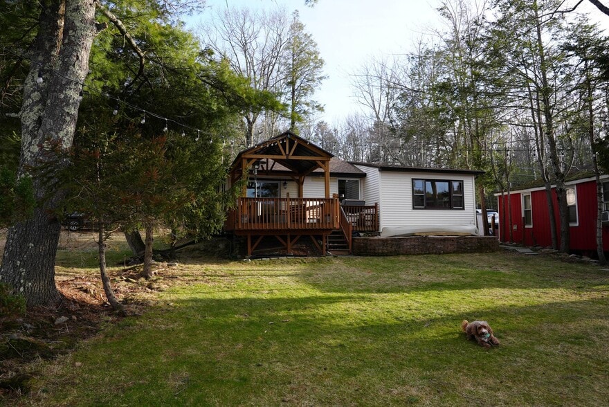 Building Photo - 149 Beaver Lake Rd