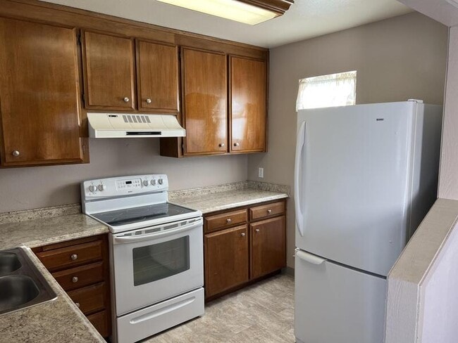 Building Photo - 133 Rockwood Drive - 1