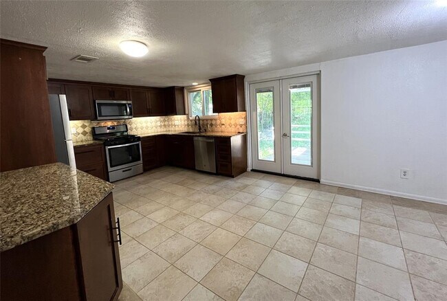 Building Photo - 7704 Cloudberry Cir