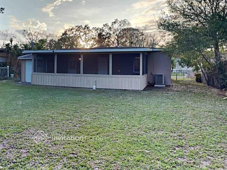 Building Photo - 3913 Mesa Ave