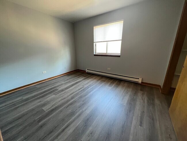 Building Photo - 17754 Rosewood Dr