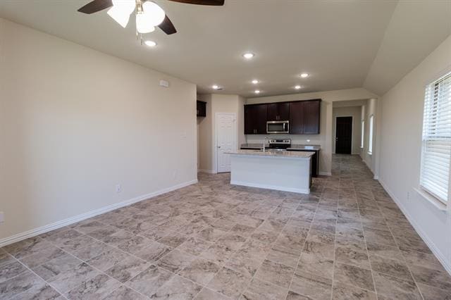 Building Photo - 572 Ruthye Ln