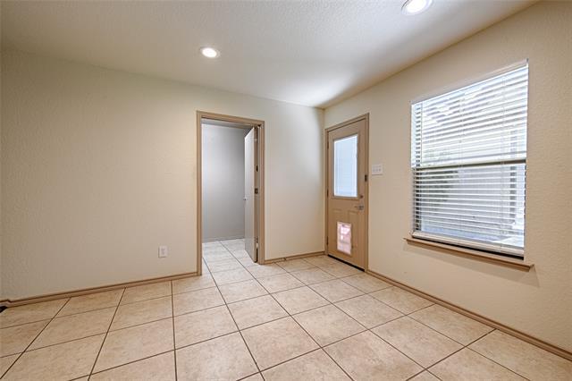 Building Photo - 6640 Friendsway Dr