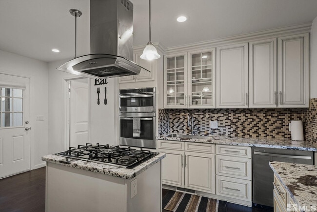 Building Photo - 125 Caliente St