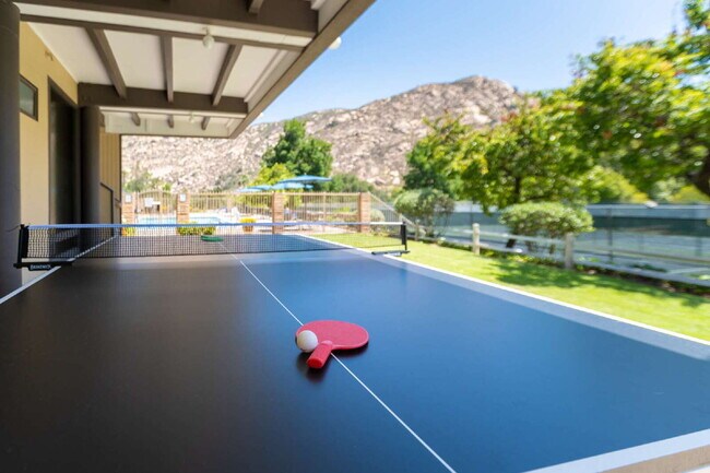 Building Photo - Scenic Long-term Rentals!