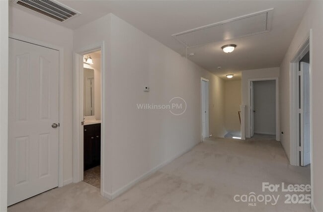 Building Photo - 9409 Pond Vista Court