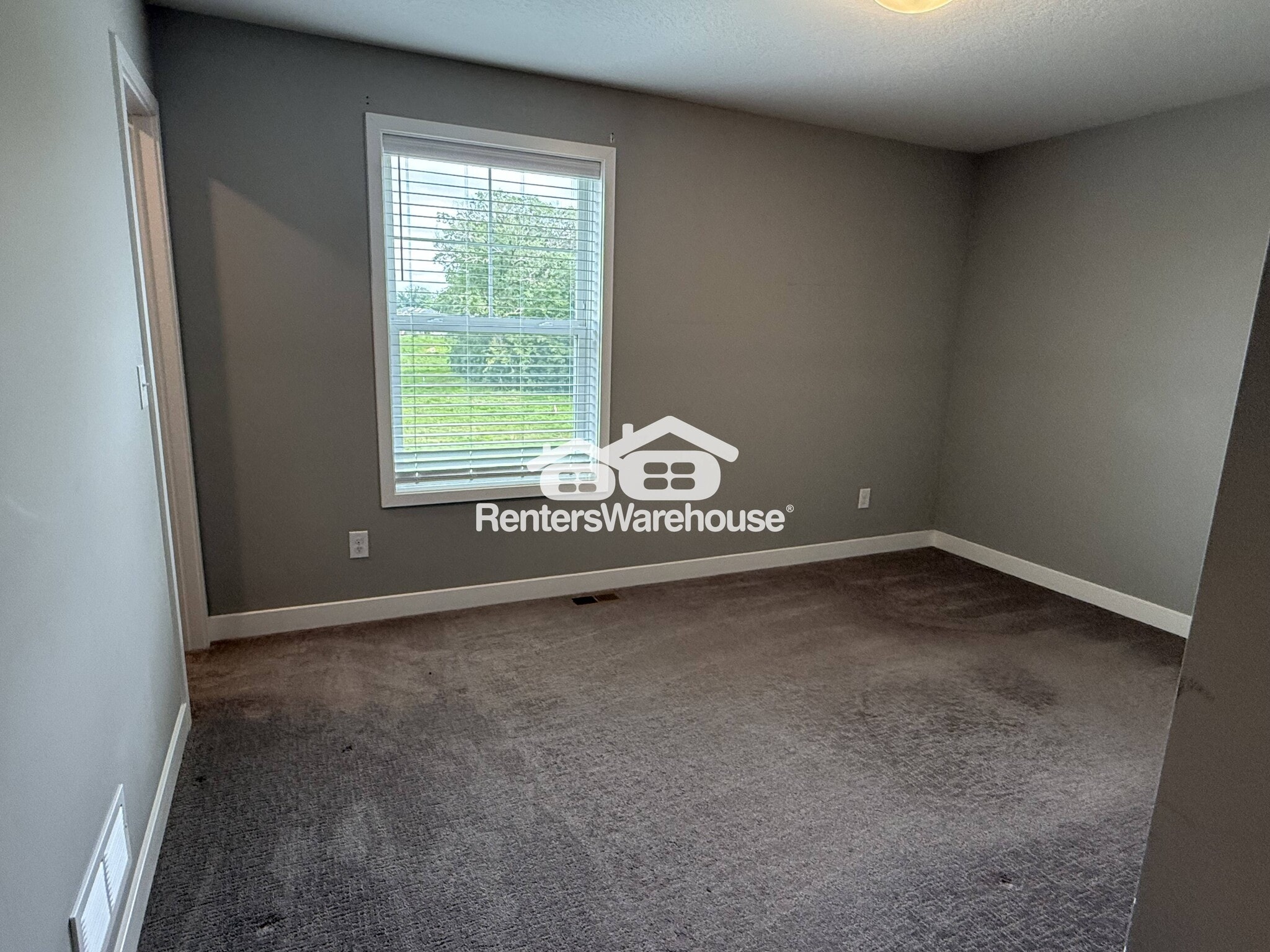 Building Photo - 5651 Cattail Ct NE