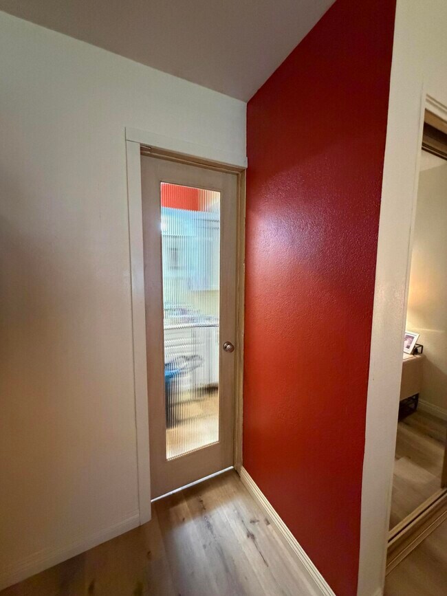 Building Photo - 1655 E Palm Canyon Dr