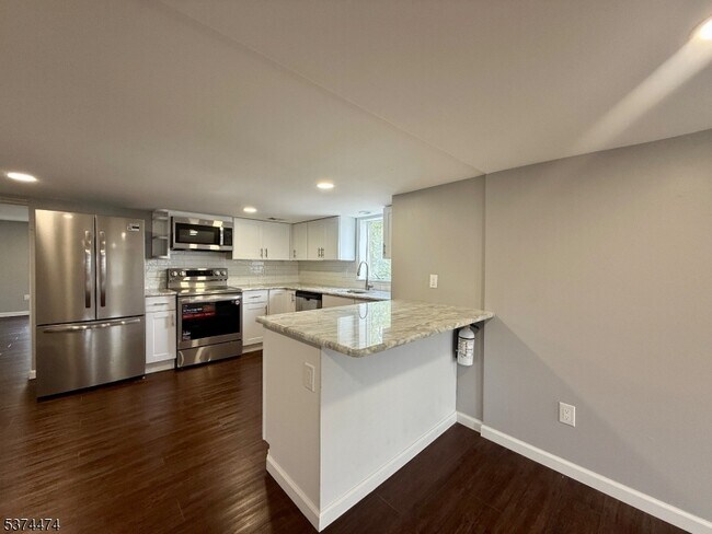 Building Photo - 274 US-202