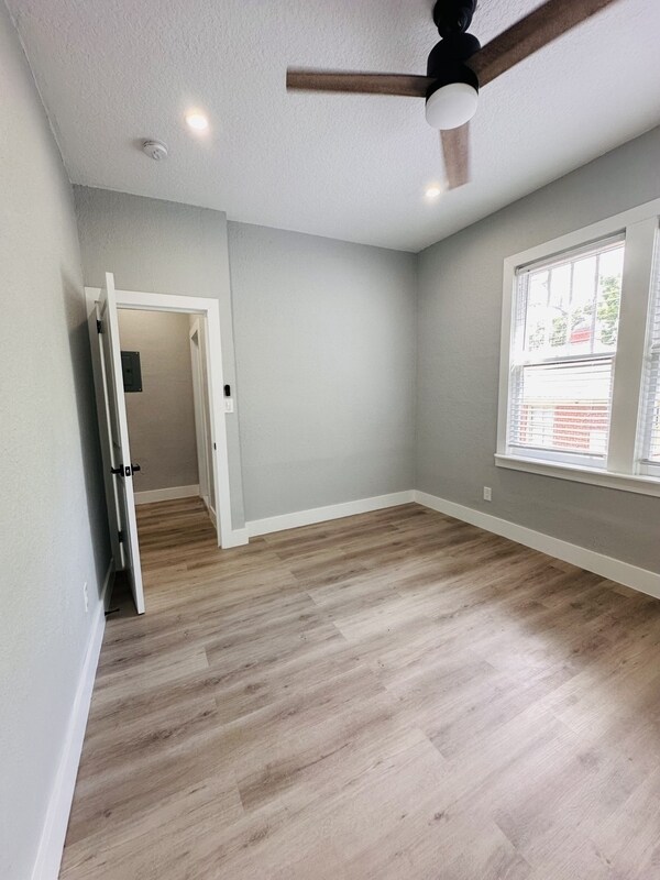 Building Photo - 2738 Riverside Ave
