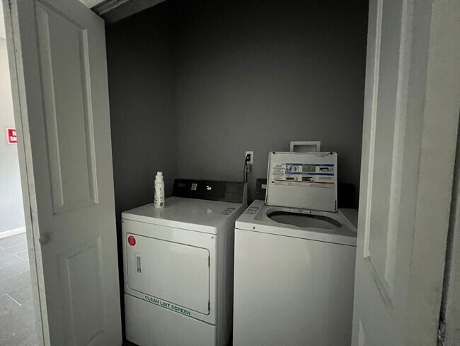 Building Photo - 113 Ocean Ave