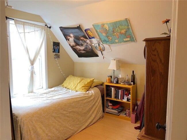 Building Photo - 2319 Cole Ave SE