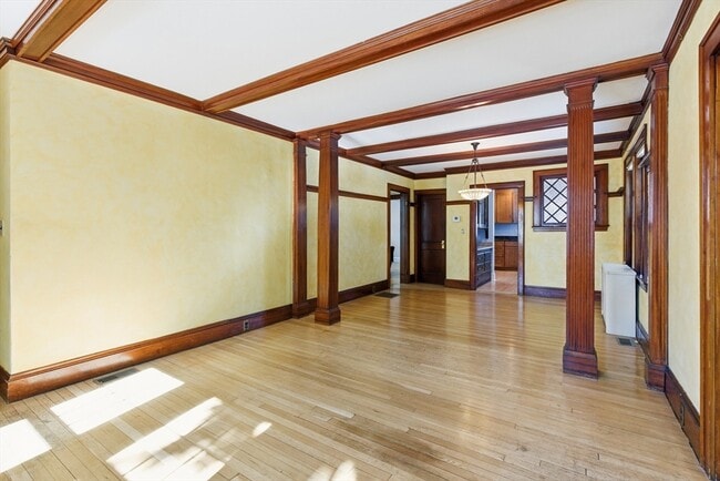 Building Photo - 7 Clyde Rd