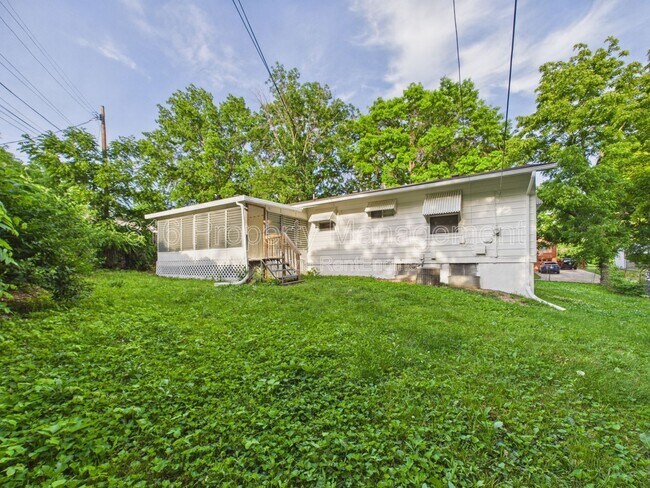Building Photo - 4206 Vineyard Rd