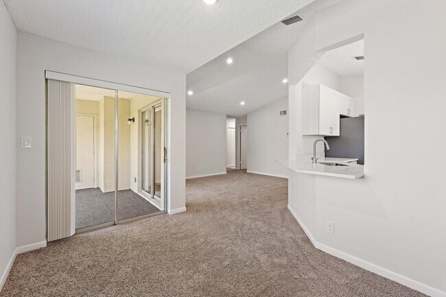 Building Photo - 6531 Chasewood Dr