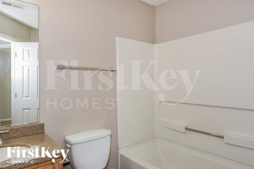 Building Photo - 2332 Rambling Way