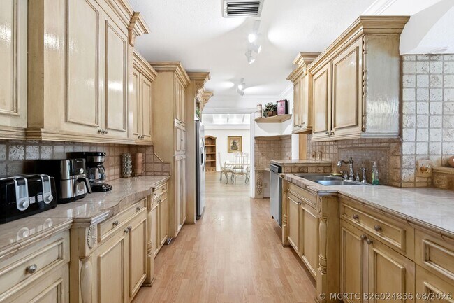 Building Photo - 2400 Delmar Pl