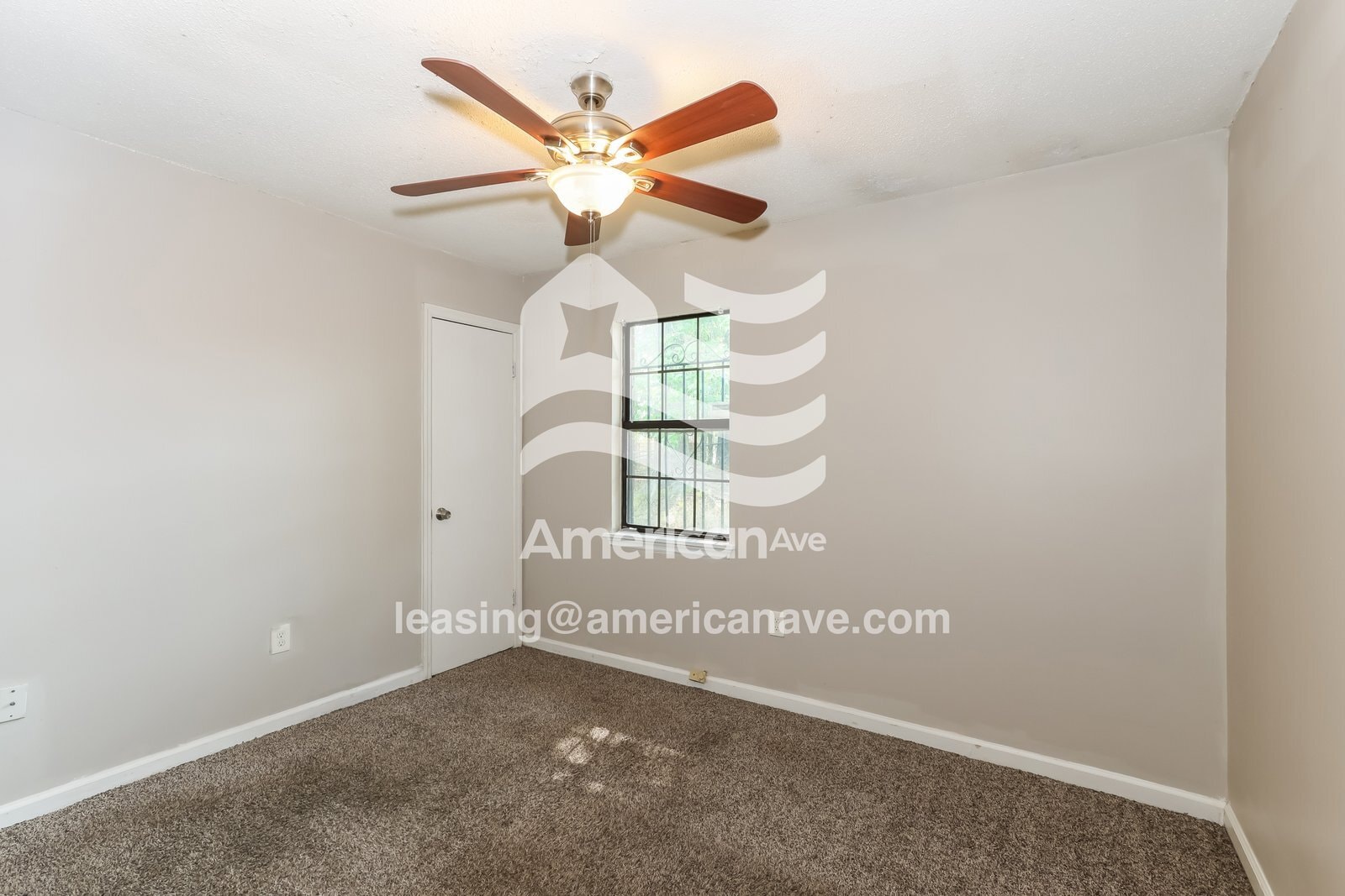 Building Photo - 3414 Aurelia Dr