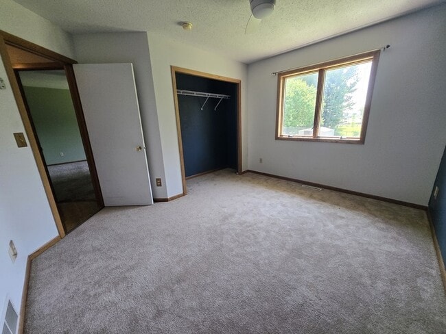 Building Photo - 5093 W Elm Ct