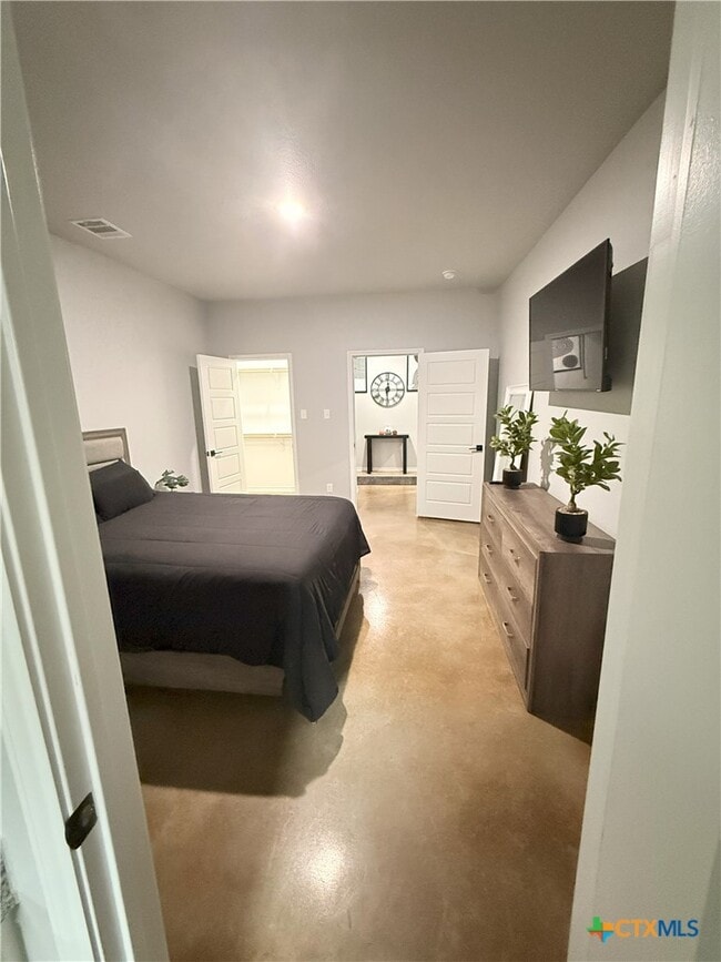 Building Photo - 741 Freedom Cir