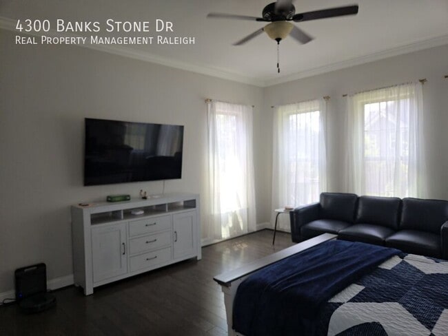 Building Photo - 4300 Banks Stone Dr