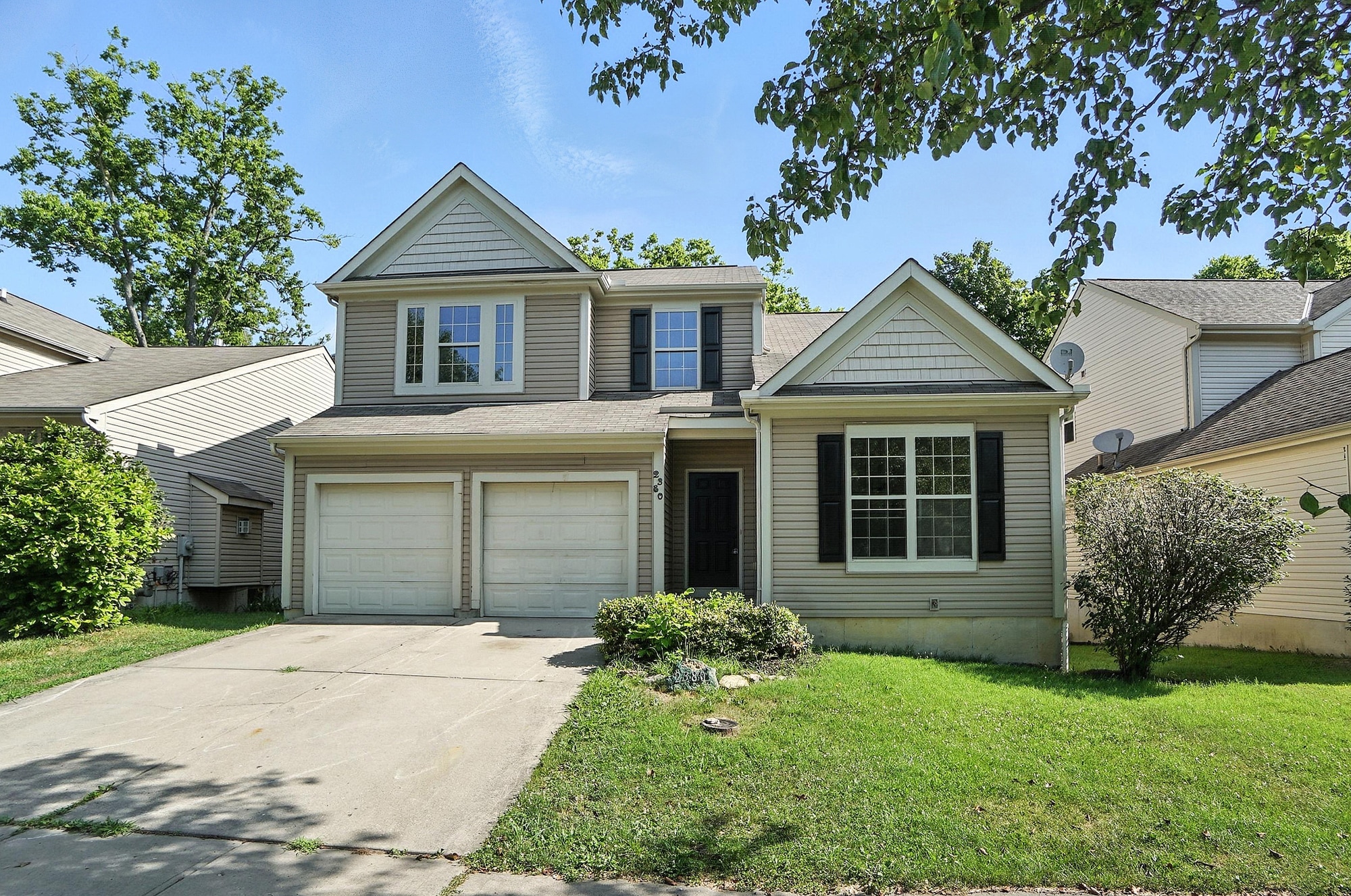 Building Photo - 2380 Oaktree Pl