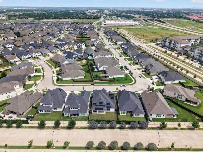 Building Photo - 6009 Firefox Ln