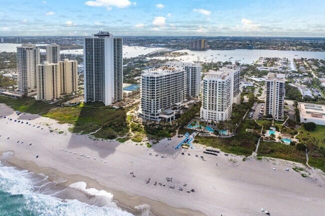 Building Photo - 3100 N Ocean Dr