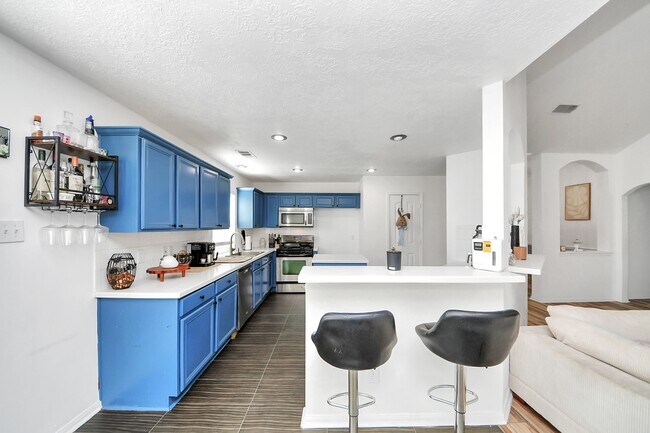 Building Photo - 18318 Farriswood Ct
