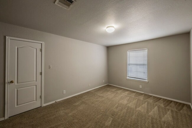 Building Photo - Large two story, two bedroom, two and a half bath