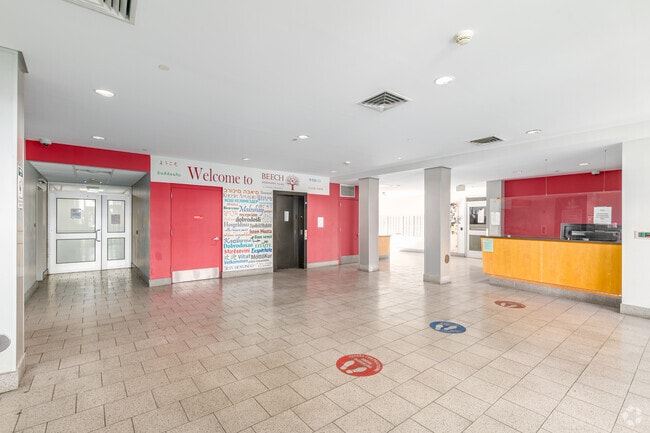 Lobby Photo - Beech International