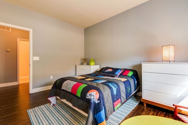 Building Photo - Don’t Miss This Gorgeous Fort Collins Condo – Bright, Spacious & Modern!