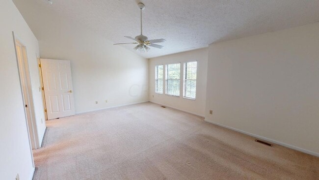 Building Photo - 6498 Ringsend Ct