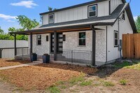 Building Photo - 6501 Thomas Springs Rd