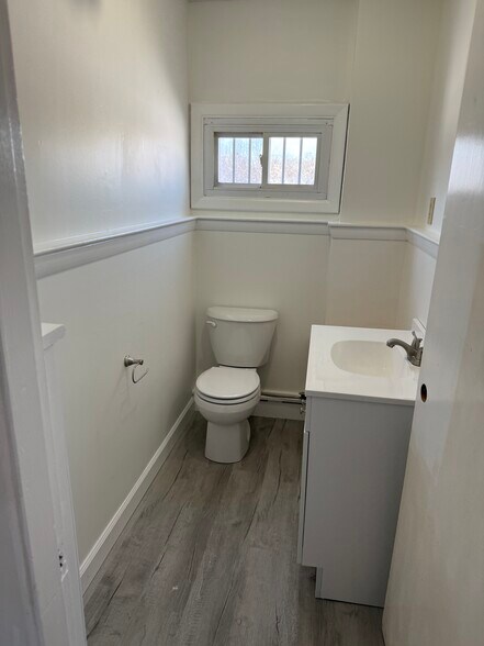 Building Photo - 62 South St