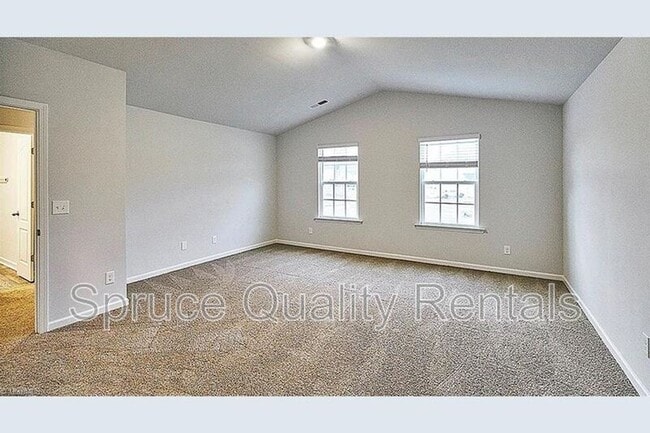 Building Photo - 2025 Longshadow St