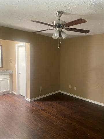 Building Photo - 1804 Green Ridge Dr