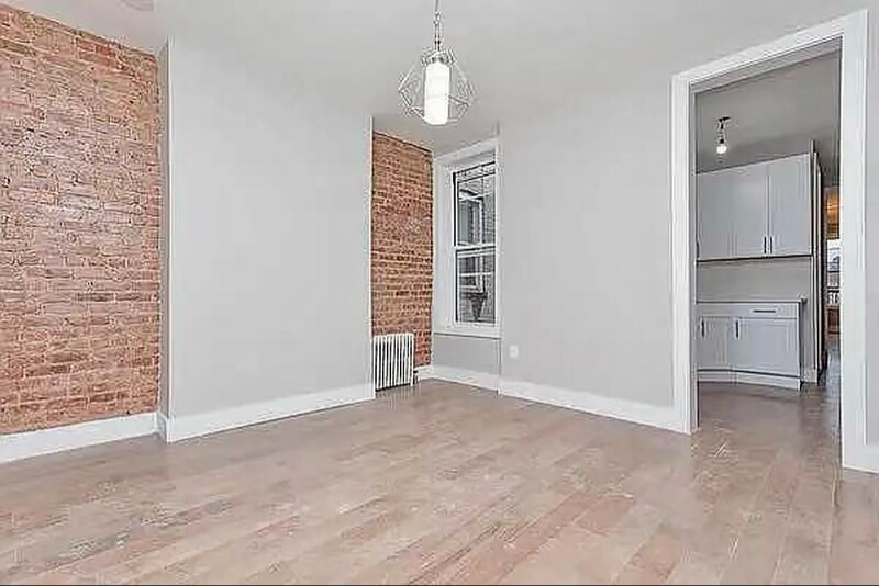 Building Photo - 206 Sumpter St