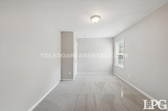 Building Photo - 6138 Whiteford Center Rd